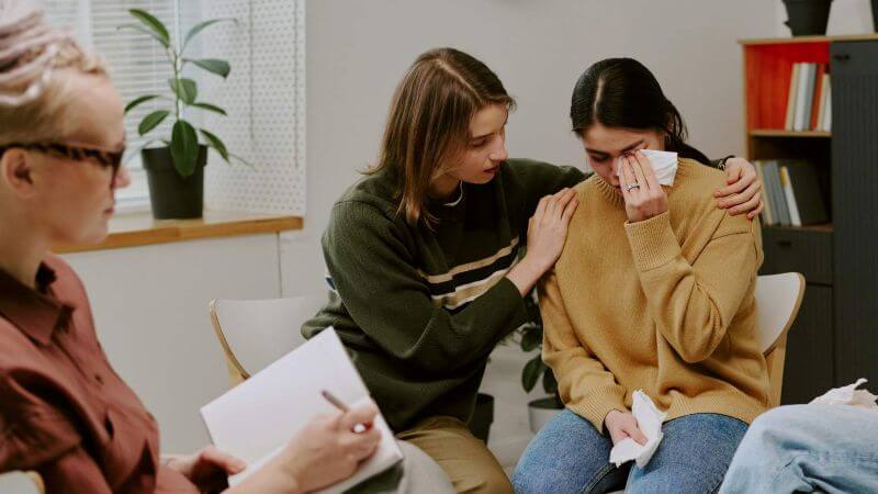 Emotional support counselling conversation